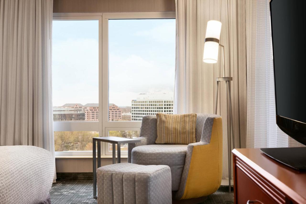 Courtyard By Marriott Tysons Mclean Hotel Tysons Corner Buitenkant foto