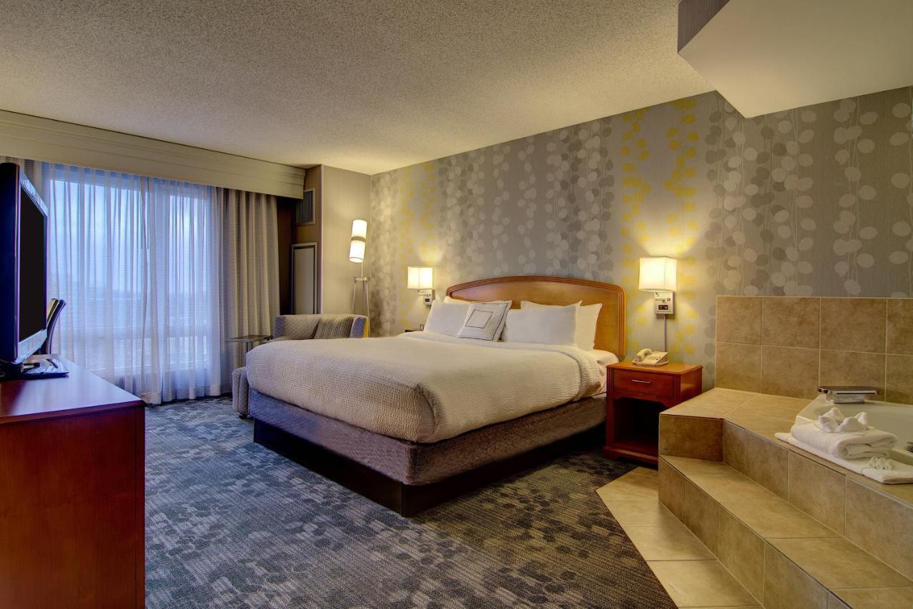 Courtyard By Marriott Tysons Mclean Hotel Tysons Corner Buitenkant foto