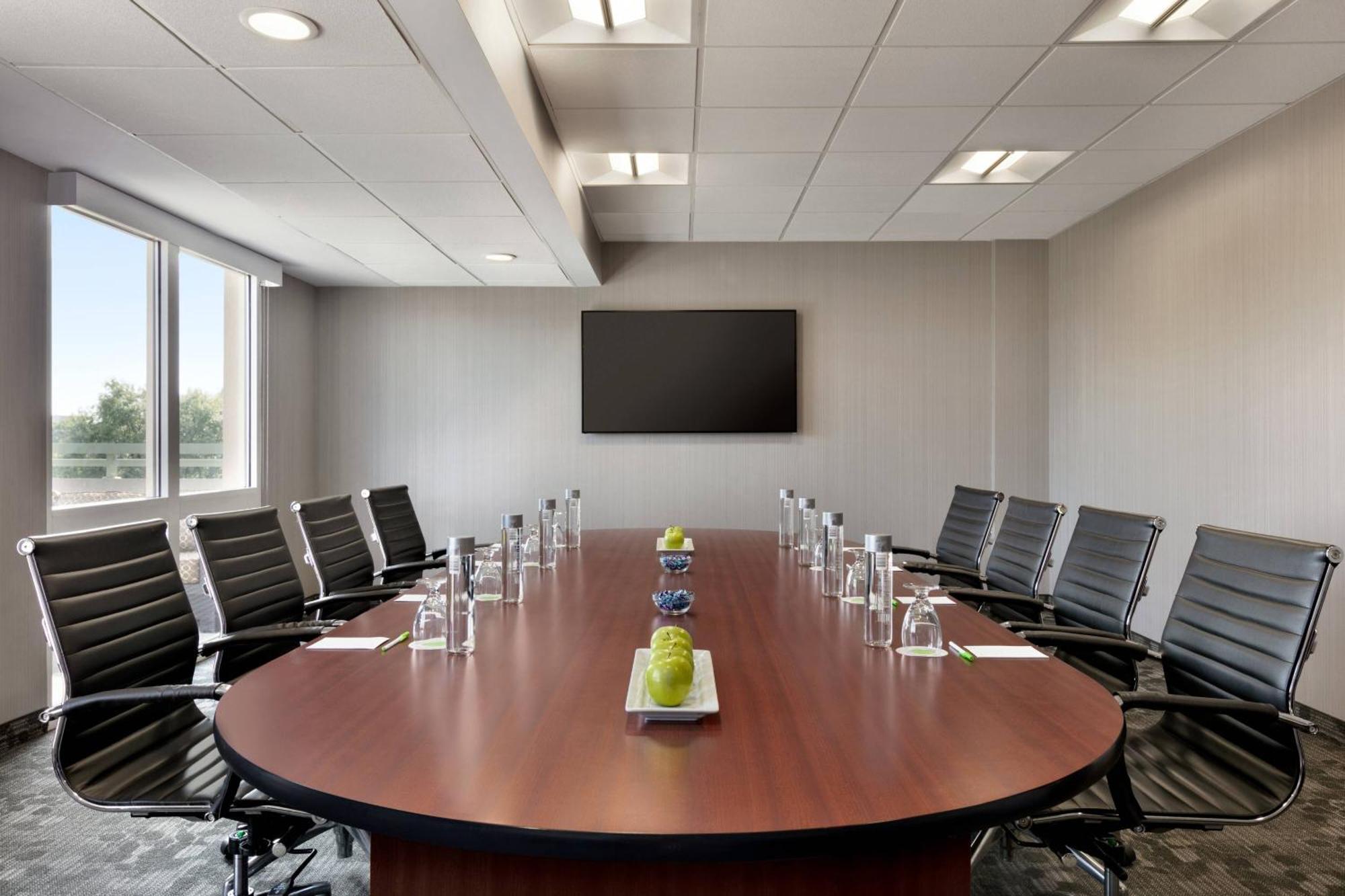 Courtyard By Marriott Tysons Mclean Hotel Tysons Corner Buitenkant foto