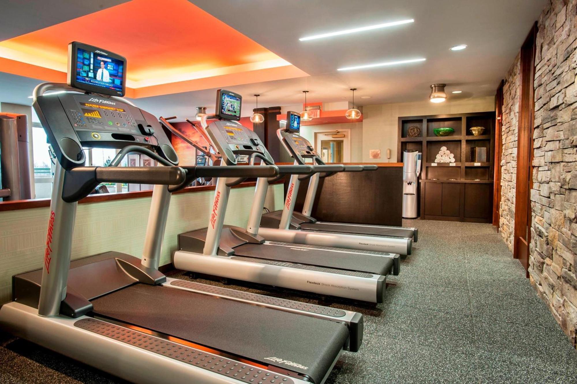 Courtyard By Marriott Tysons Mclean Hotel Tysons Corner Buitenkant foto