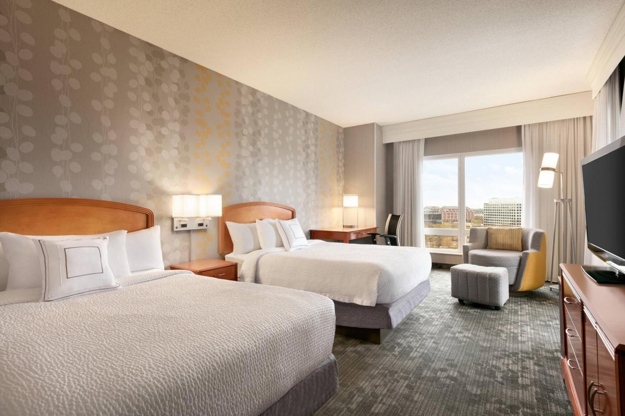 Courtyard By Marriott Tysons Mclean Hotel Tysons Corner Buitenkant foto