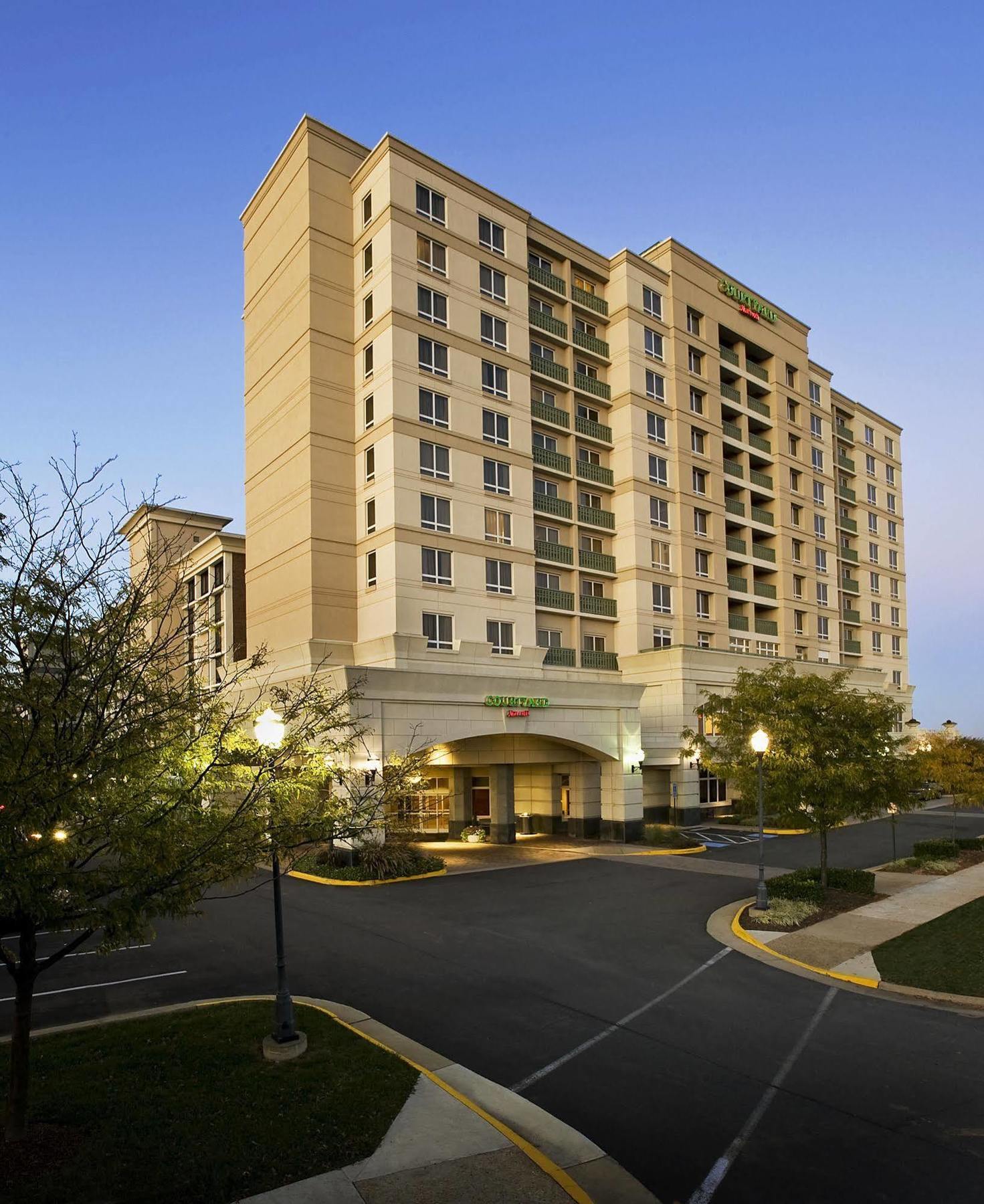 Courtyard By Marriott Tysons Mclean Hotel Tysons Corner Buitenkant foto